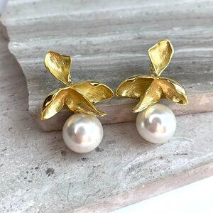 NEW ~ Anthropologie Shashi "Fiorina" Pearl Flower Earrings